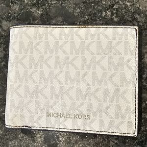 Michael Kors Mens Bifold Signature Logo Wallet